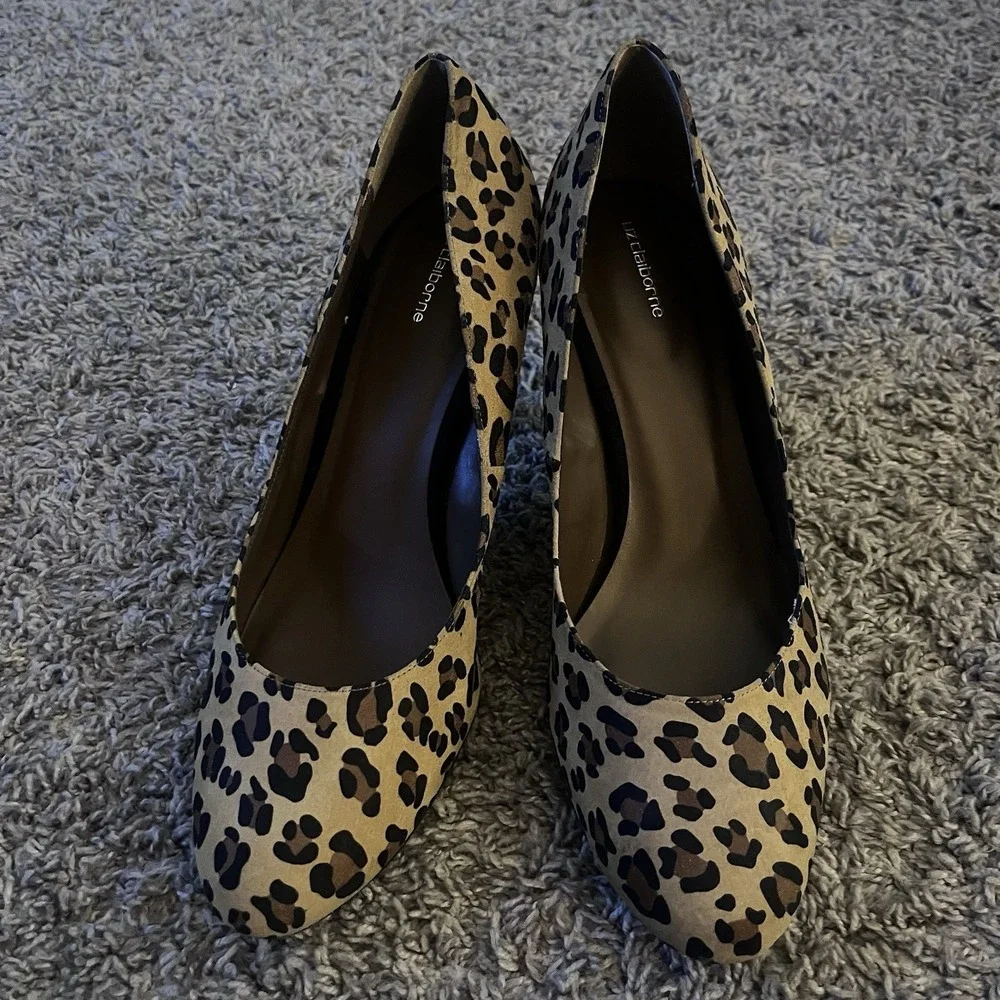 Liz Claiborne Leopard-Print‎ Leather Pumps in Tan and Black Size 10